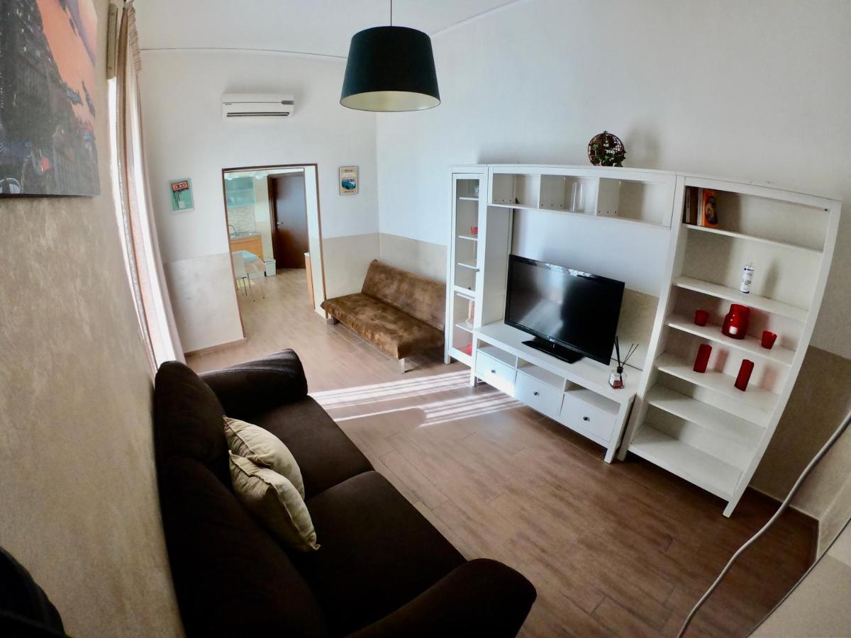 Apartment Di Sarno's Port'alba Neapel